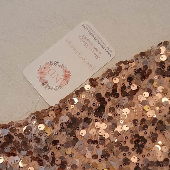NeeSee's Dresses evening gown rose gold sequins round neck bell sleeves sz small - Picture 8 of 13